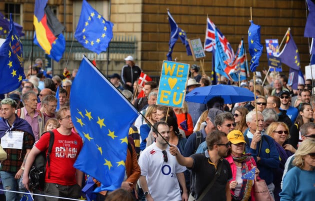 The Guardian: ЕС разрешил Британии отменить Brexit, но согласится ли на это парламент?