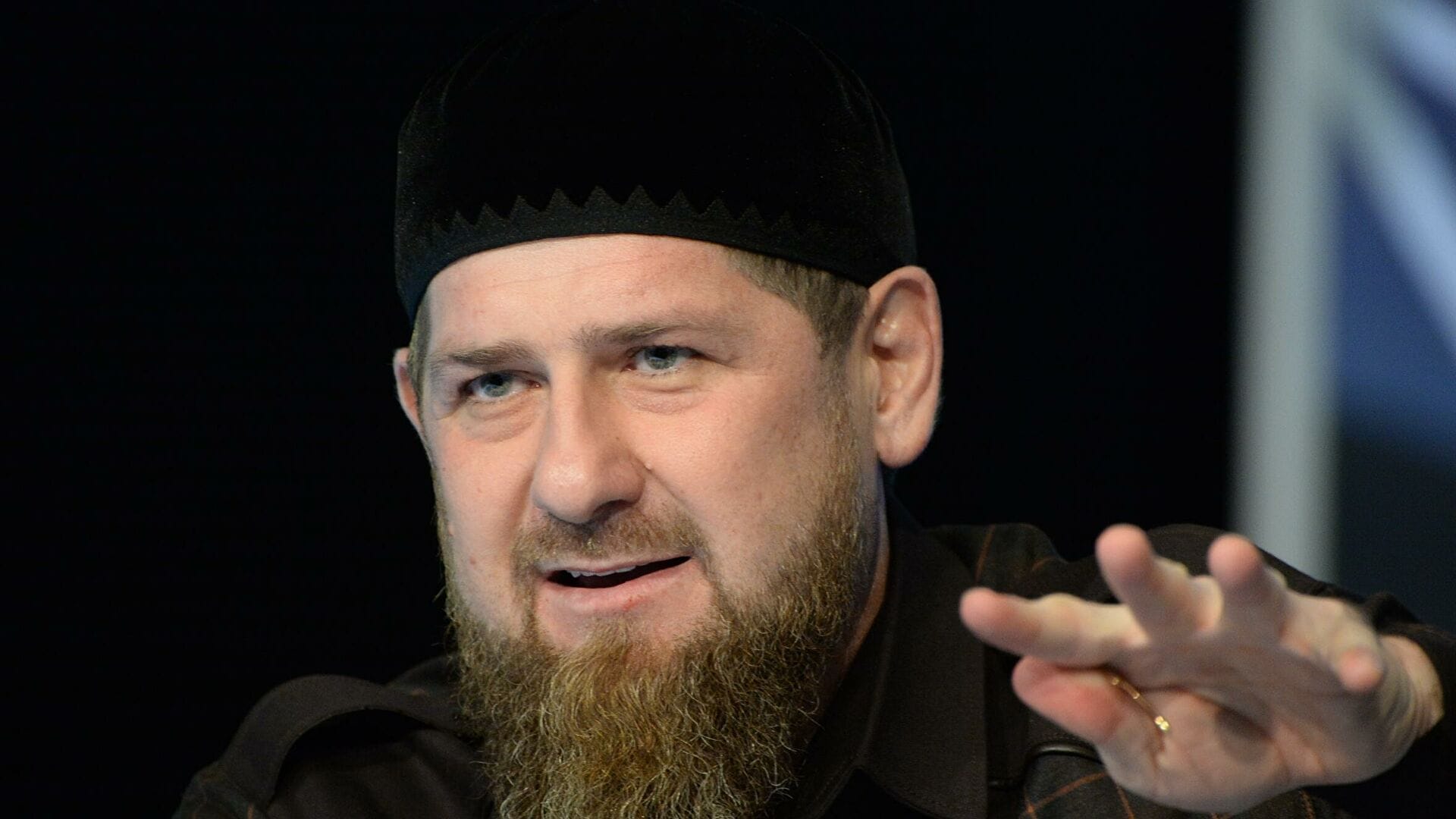 Общая стоимость недвижимости, записанной на жен Кадырова, составляет почти 800 млн рублей — «Проект»