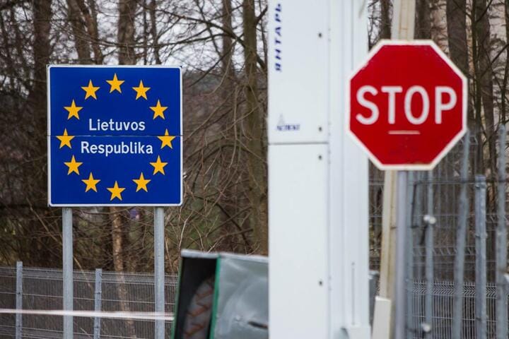 Беларусь закрыла выезд в Европу для грузовиков с литовскими номерами. В стране застряло более тысячи фур