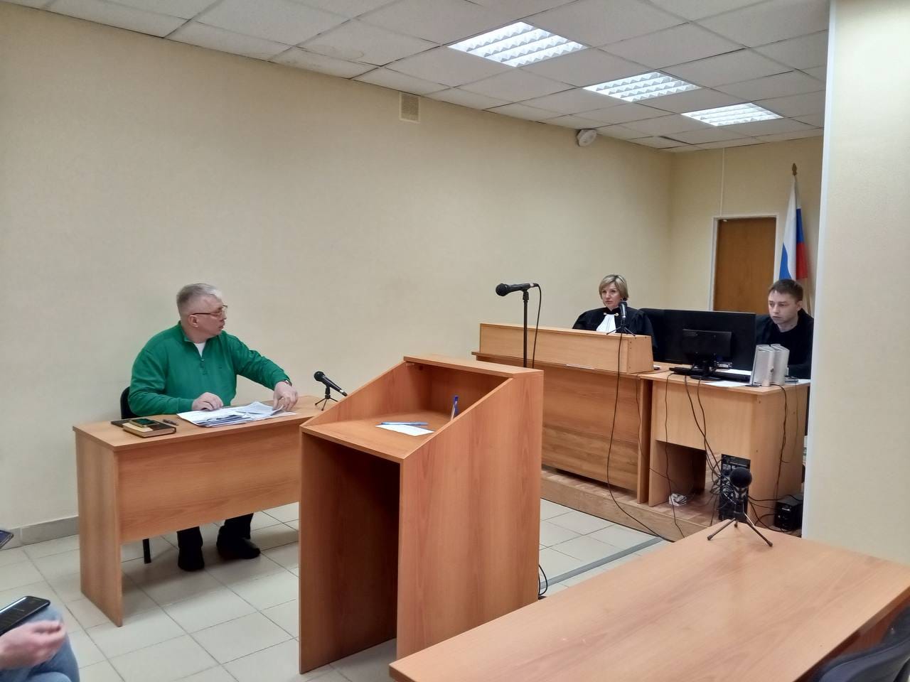 Первое дело о поиске экстремистских материалов рассмотрели в Свердловской области. Медика оштрафовали за найденный в сети шеврон «Азова»