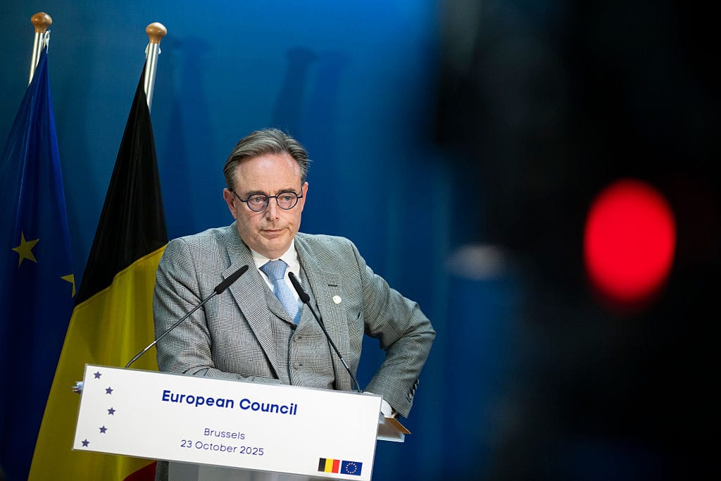 Euractiv: Бельгия требует независимых гарантий стран ЕС в обмен на поддержку репарационного кредита Украине за счет российских активов